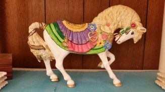 ALBERTA 0852 LARGE WEDDING HORSE CC