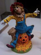 byron-0241-large-scarecrow-cc